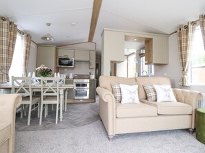 Living area - 25 Sherwood, South Lakeland Leisure Village (Carnforth)