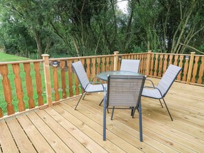 Outdoor dining - Barney's Retreat, Carnforth (Carnforth)