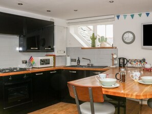 Dishwasher - THE COMPASS, open-plan, WiFi, in Swanage (Swanage)