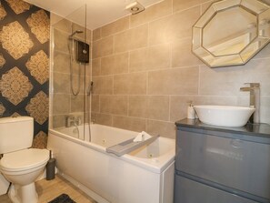 Bathroom - The Lodge at Wildersley Farm, Belper (Belper)
