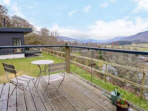 Outdoor dining - Dundarach, Aberfeldy (Aberfeldy)