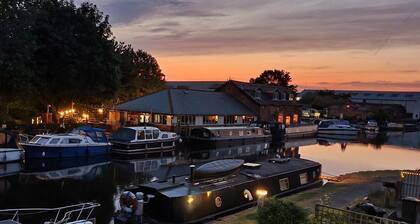 The Moorings is near Wakefield