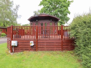 Outdoor dining - Charming 10 Thirlmere Retreat (Windermere)