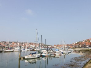 Marina - 11 Church Street, Whitby (Whitby)