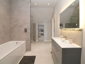 Shower - Langley Barn, in Kirk Langley. (Ashbourne)