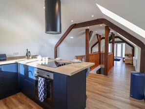 Private kitchen - Bryn Eglwys Cottage near Tywyn (Tywyn)