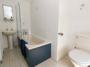 Shower - Coach House Cottage, Broad Haven (Haverfordwest)