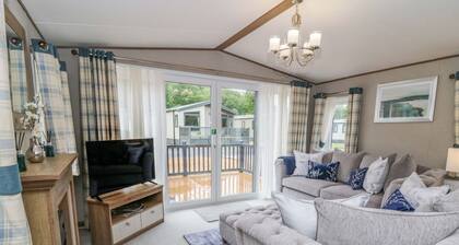 34 The Beaumont , Llanarth