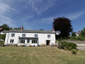 Exterior - The Cottage: Idyllic Views Await (Llangollen)