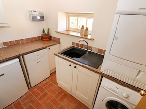 Private kitchen - Owl's Roost: A Spacious Retreat (Alford)