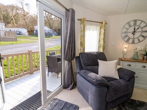 Living area - 98 The Heron, New Quay (New Quay)