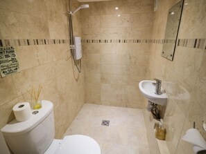 Shower - The Granary at Lane End Farm, Broadway (Evesham)