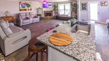 Maison, vue jardin | Intérieur