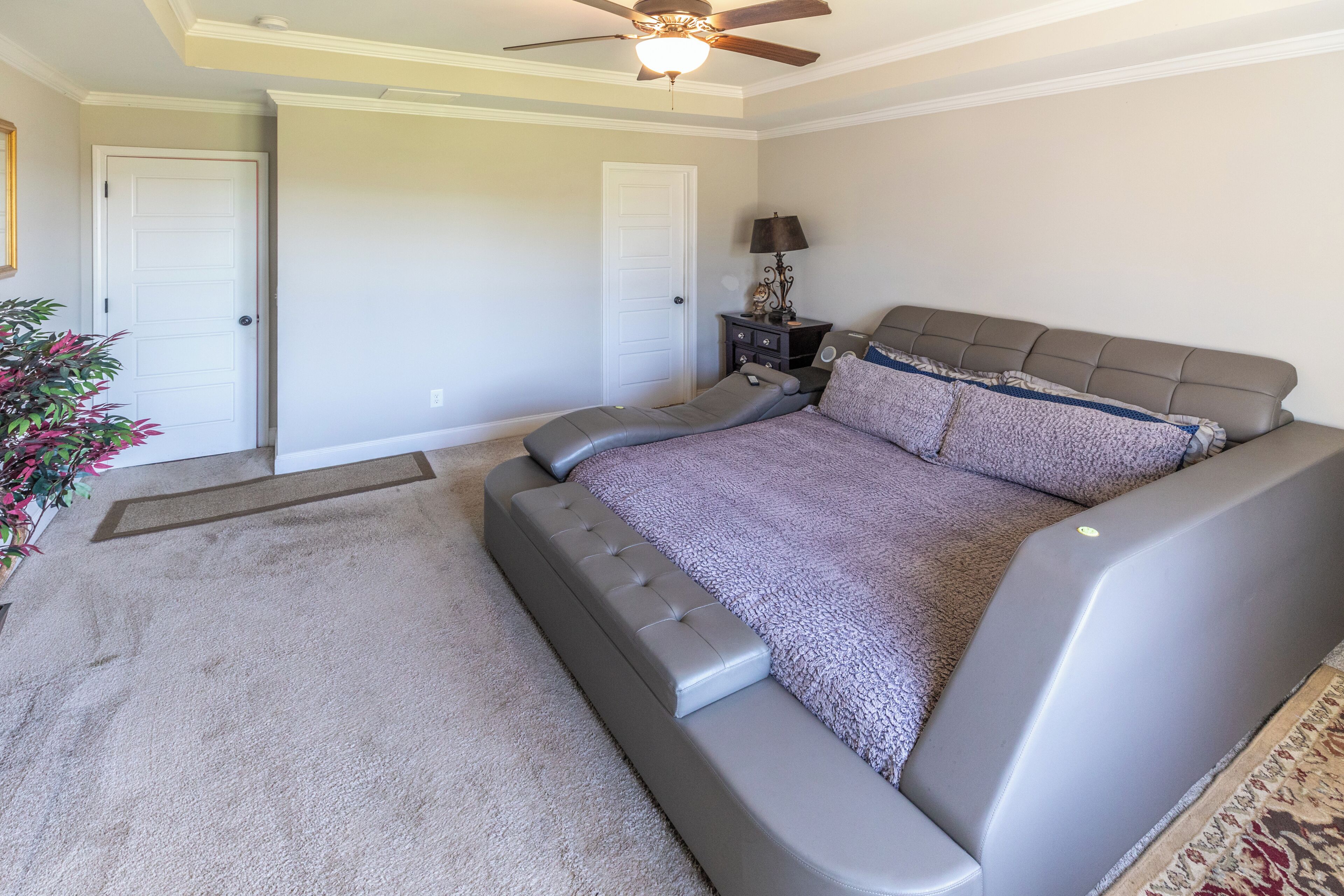 Nhà, quang cảnh vườn