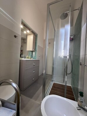 Bathroom - Vrbo Property (Marta)