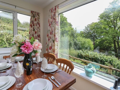 Nuthatch Cottage at Riverside Lodge, Rhayader