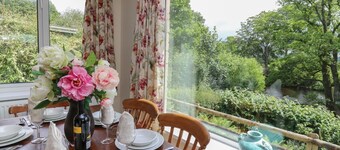 Nuthatch Cottage at Riverside Lodge, Rhayader