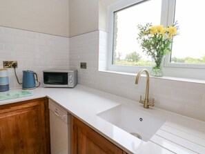 Dishwasher, high chair - Thornfield County Durham 3-bed (Bishop Auckland)