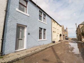 Exterior - Sunnie Cottage, Seahouses (Seahouses)