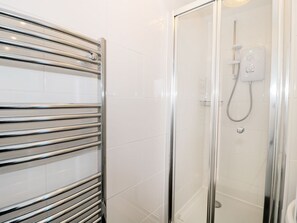 Shower - Sunnie Cottage, Seahouses (Seahouses)