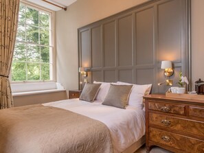 Room - Charming Magistrates Chambers (Carnforth)