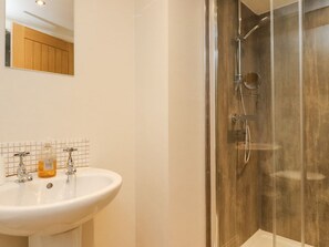 Shower - Homewood, Garstang, Lancashire (Preston)