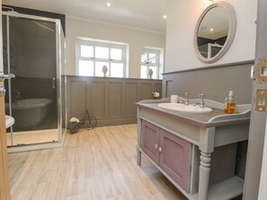 Shower - Homewood, Garstang, Lancashire (Preston)