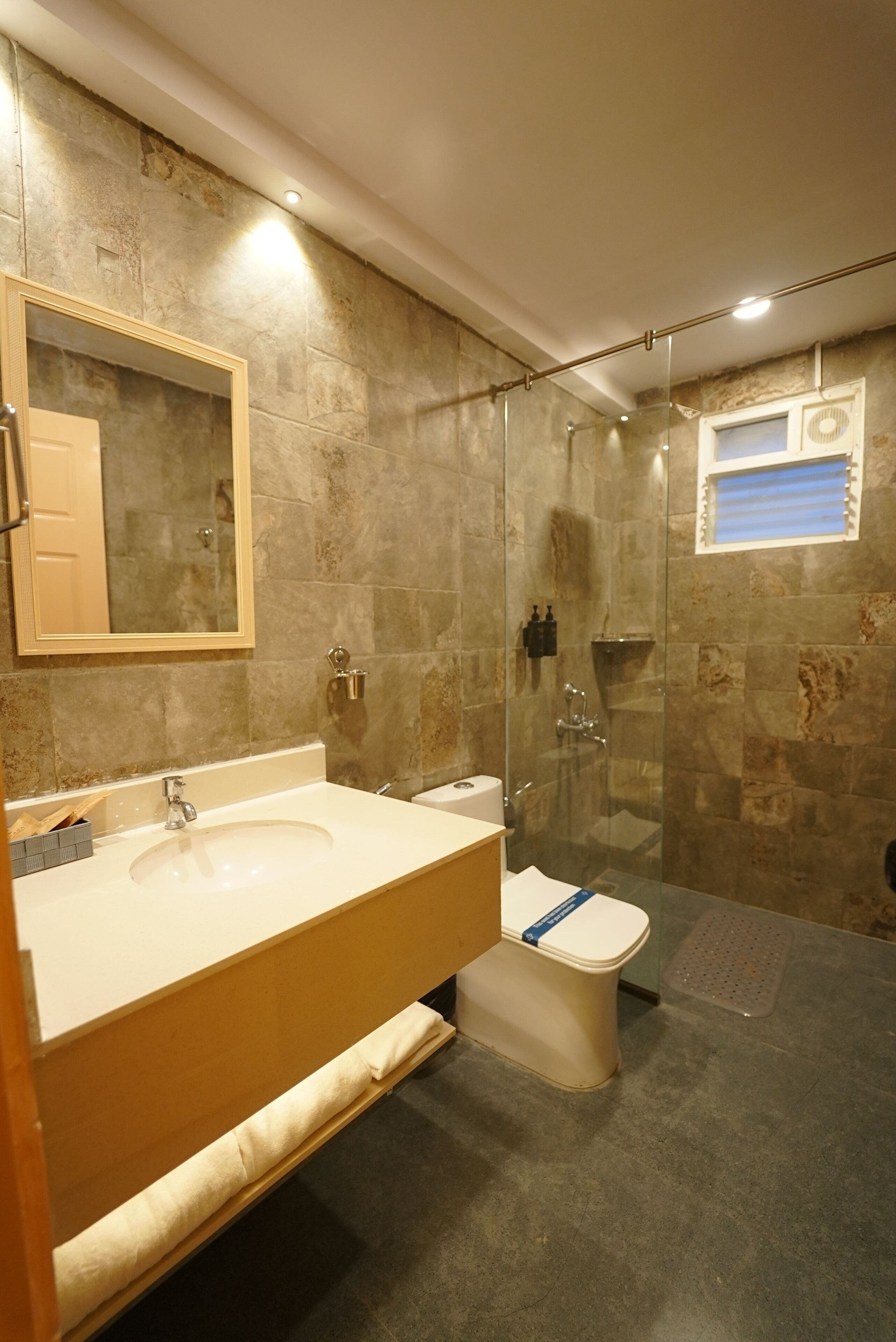Superior Cottage, Balcony, Mountain View | Bathroom