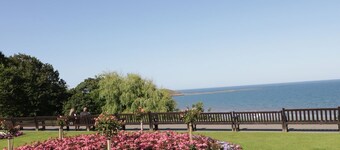Charming Flip Flops Retreat in Filey