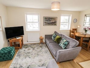 Living area - Crossing Cottage, Whitby (Whitby)