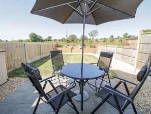 Outdoor dining - 14 Parc Delfryn, Benllech (Brynteg)