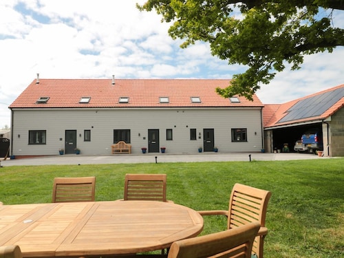 The Stables, Highbridge