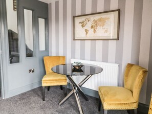 Dining - 6 Lock View, Gargrave (Skipton)