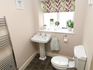 Shower - Church Cottage, Barnard Castle (Barnard Castle)