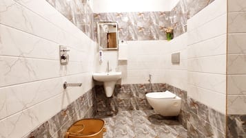 Classic Double Room | Bathroom