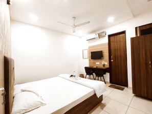 Room - HOTEL COLLECTION INN (Ludhiana)