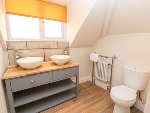 Shower - Livingstone House, Llandudno (Llandudno)