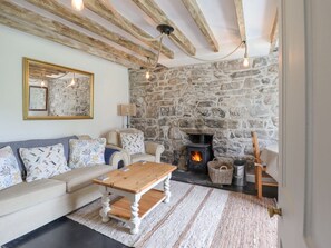 Fireplace - 2 Ivy Cottage Harlech, Gwynedd (Harlech)