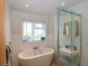 Shower - Low Grounds Cottage, Helmsley. (York)