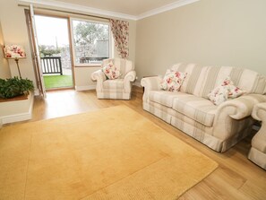 Living area - Bryn Y Don Cottage, Benllech (Tyn-y-Gongl)