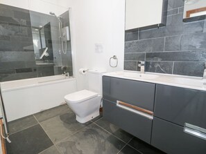 Shower - Bwthyn y Coediwr Cottage Retreat (Blaenau Ffestiniog)