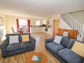 Living area - Walnut Cottage Welford-On-Avon (Stratford-upon-Avon)