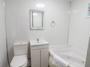 Shower - 4 Boulby Bank Top, Whitby. TV. (Whitby)