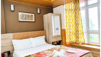 Deluxe Double Room, Mountain View | View from room
