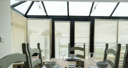 Atlantic View Retreat (Sleeps 6,Pet Friendly,Wifi)