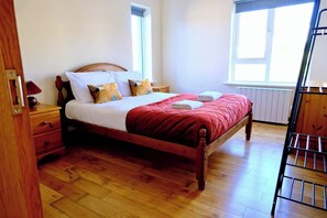 Bügeleisen/Bügelbrett, WLAN, Bettwäsche