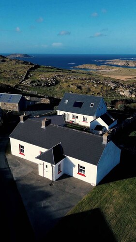 Sea View Cottage, Pet Friendly, Quiet, Peaceful