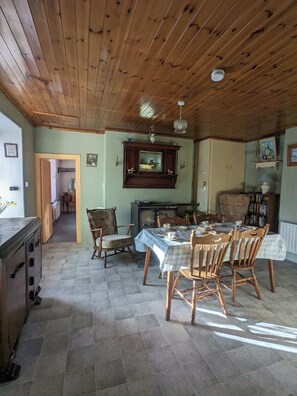 Interior - Sea View Cottage, Pet Friendly, Quiet, Peaceful (Fanad)