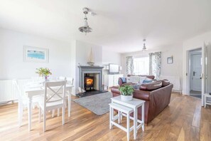TV, fireplace - 8 Guests, Private Garden, Located Near Beach (Downings)