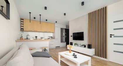 Cozy Apartment in Sosnowiec | Balcony | Workspace